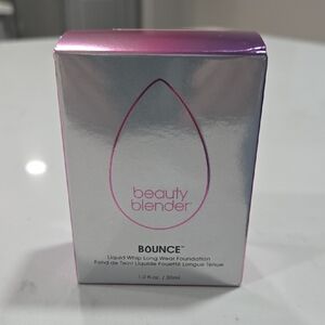 Beautyblender Bounce Foundation in Silver and Pink